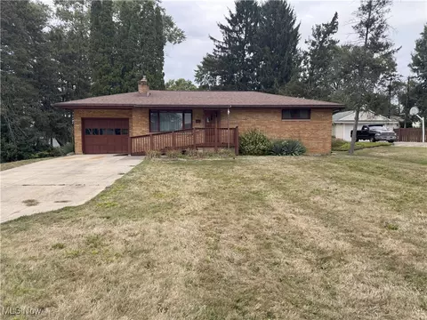 77 Koehler Ave, Doylestown, OH 44230