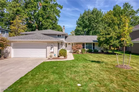 22788 Vine Ct, Rocky River, OH 44116