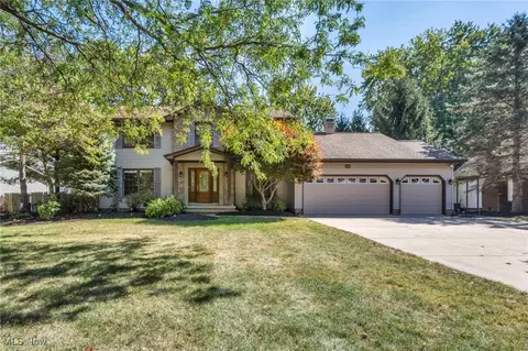 9220 Terrace Park Dr, Mentor, OH 44060
