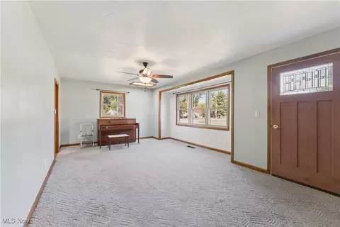 411 Metcalf Rd, Elyria, OH 44035 photo 5