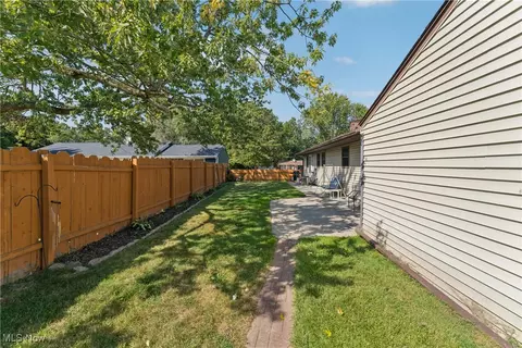 411 Metcalf Rd, Elyria, OH 44035 photo 27