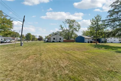 411 Metcalf Rd, Elyria, OH 44035 photo 29