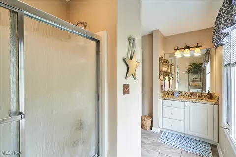 Bath - 3127 Deercrest Path, Stow, OH 44224 photo 4 of 5