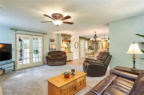Living - 3127 Deercrest Path, Stow, OH 44224 photo 2 of 2