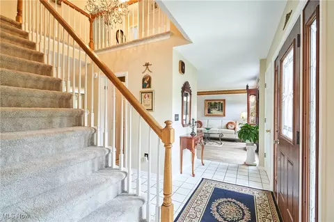 Entry Way - 3127 Deercrest Path, Stow, OH 44224 photo 1 of 2