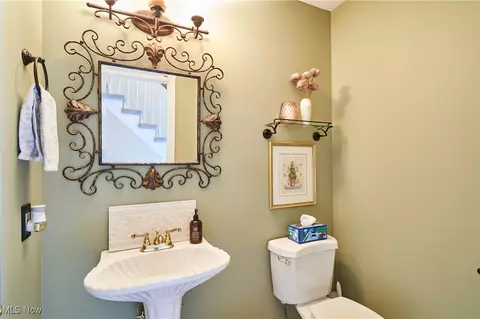 Bath - 3127 Deercrest Path, Stow, OH 44224 photo 1 of 5