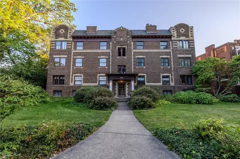 2472 Overlook Rd #10, Cleveland Heights, OH 44106