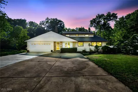 1720 Westhill Blvd, Westlake, OH 44145