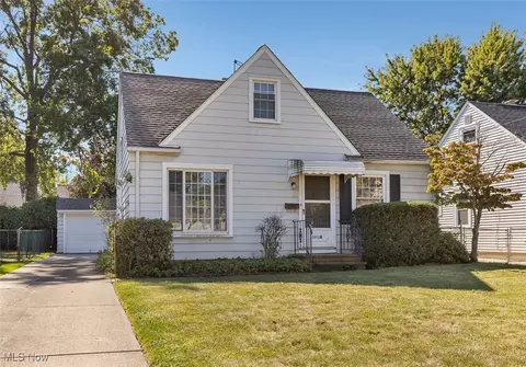 30124 Phillips Ave, Wickliffe, OH 44092