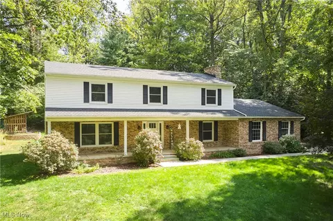 255 Harmony Hills Dr, Akron, OH 44321