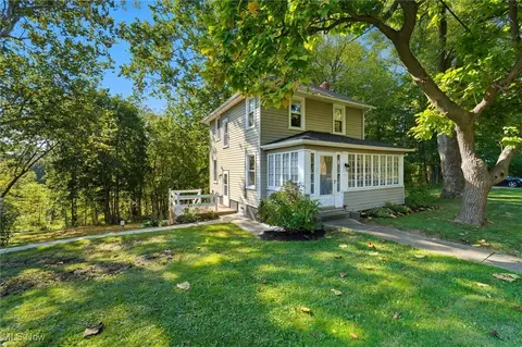 10536 Johnnycake Ridge Rd, Concord, OH 44077