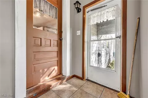 6030 Dunham Rd, Maple Heights, OH 44137 photo 7