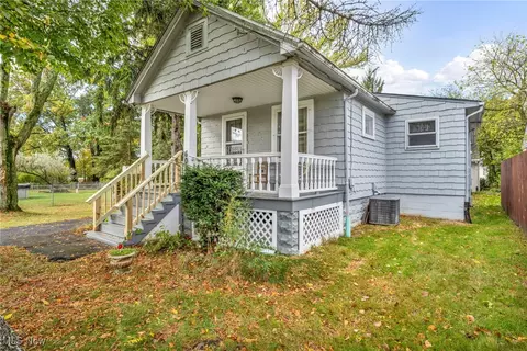 6030 Dunham Rd, Maple Heights, OH 44137 photo 5
