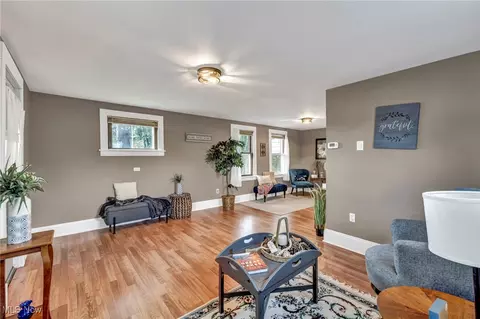 6030 Dunham Rd, Maple Heights, OH 44137 photo 11