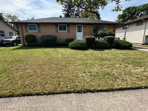 15012 Corridon Ave, Maple Heights, OH 44137