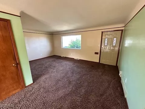 15012 Corridon Ave, Maple Heights, OH 44137 photo 3