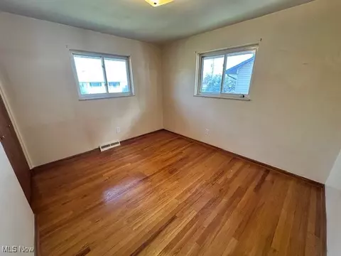 15012 Corridon Ave, Maple Heights, OH 44137 photo 9