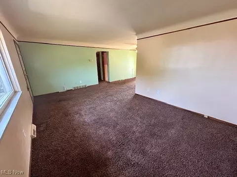 15012 Corridon Ave, Maple Heights, OH 44137 photo 4