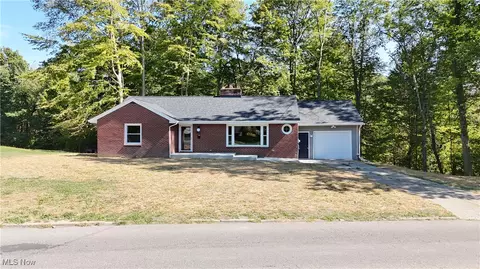 3551 Shirley Rd, Youngstown, OH 44502