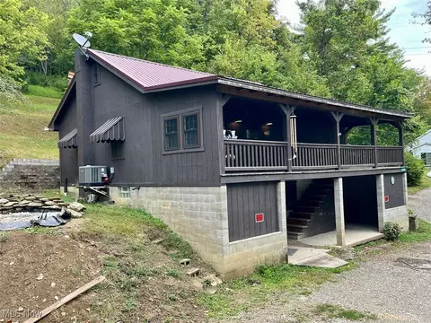67867 Crosley Rd, Bridgeport, OH 43912