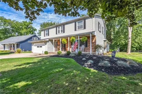 8795 Gatewood Dr, Mentor, OH 44060