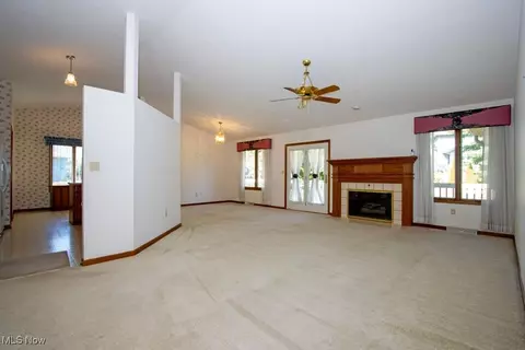Living - 577 Memory Ln, Wooster, OH 44691 photo 2 of 3
