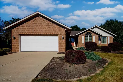 577 Memory Ln, Wooster, OH 44691