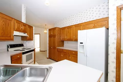 Kitchen - 577 Memory Ln, Wooster, OH 44691 photo 3 of 3