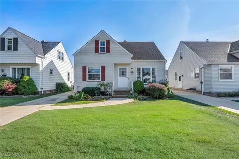 4607 Redfern Rd, Parma, OH 44134