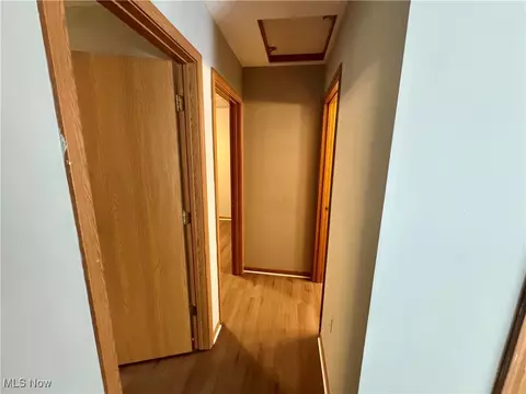 Entry Way - 2301 Norman Ave, Ashtabula, OH 44004 photo 4 of 4