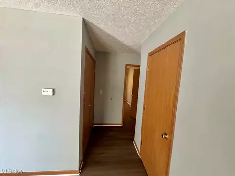 Entry Way - 2301 Norman Ave, Ashtabula, OH 44004 photo 3 of 4