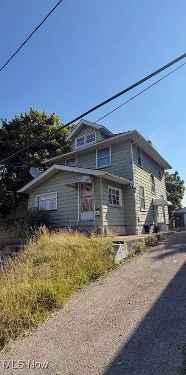 2405 Shirley Rd, Youngstown, OH 44502