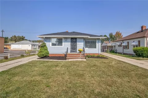 1414 Dartmoor Ave, Parma, OH 44134