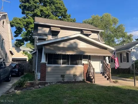 621 Hallie Ave, Akron, OH 44305