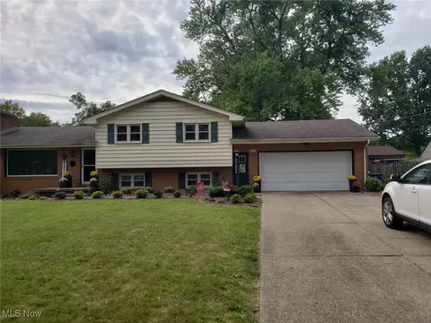 4622 Simon Rd, Youngstown, OH 44512