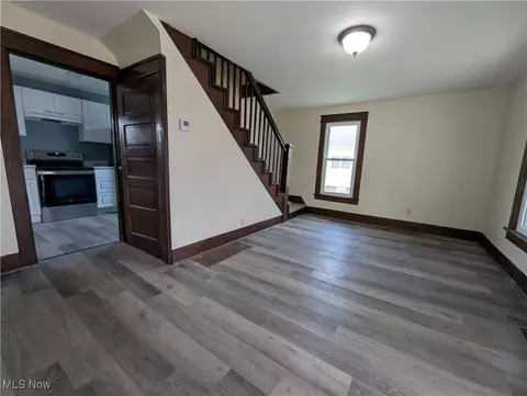 Living - 810 Pine St, Coshocton, OH 43812 photo 1 of 3