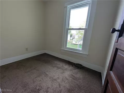 Bedroom - 810 Pine St, Coshocton, OH 43812 photo 4 of 5