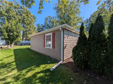 Exterior - 2917 Linna Dr, Saybrook, OH 44004 photo 13 of 14
