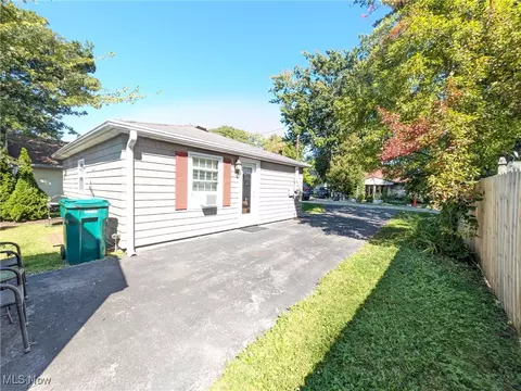 Exterior - 2917 Linna Dr, Saybrook, OH 44004 photo 10 of 14