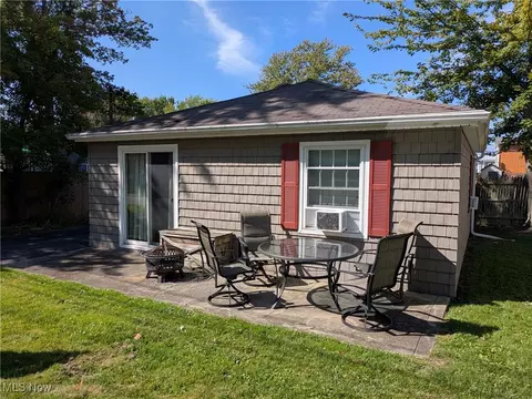 Exterior - 2917 Linna Dr, Saybrook, OH 44004 photo 2 of 14