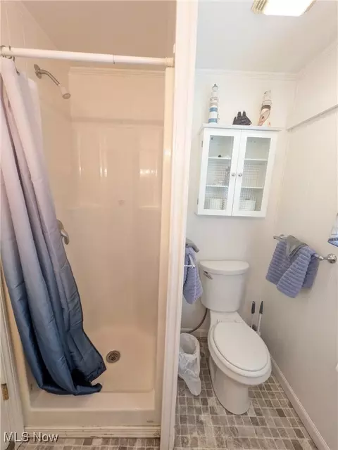 Bath - 2917 Linna Dr, Saybrook, OH 44004 photo 3 of 3
