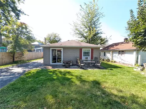 Exterior - 2917 Linna Dr, Saybrook, OH 44004 photo 4 of 14