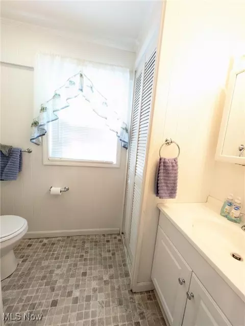Bath - 2917 Linna Dr, Saybrook, OH 44004 photo 1 of 3