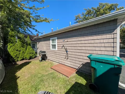 Exterior - 2917 Linna Dr, Saybrook, OH 44004 photo 12 of 14