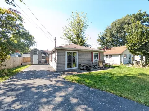 Exterior - 2917 Linna Dr, Saybrook, OH 44004 photo 6 of 14