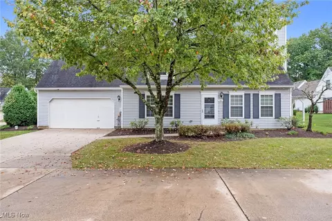 50 Dover Place Ln, Northfield, OH 44067