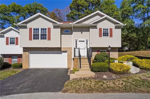 75 River Ridge Ln, Munroe Falls, OH 44262
