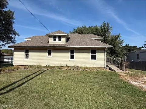 629 Triplett St, Belmont, WV 26134