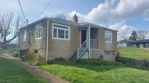 102 Valley Rd, Mingo Junction, OH 43938