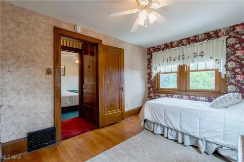 Bedroom - 472 E Tallmadge Ave, Akron, OH 44310 photo 5 of 5